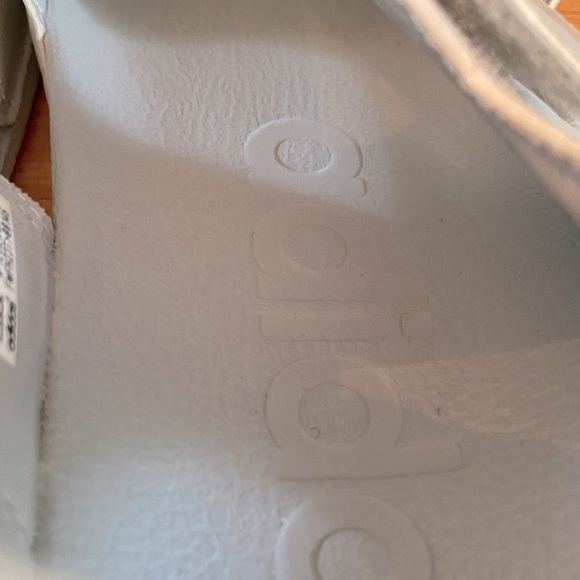 Adidas Adilette Sandals (Women’s Size 7) - Picture 8 of 9